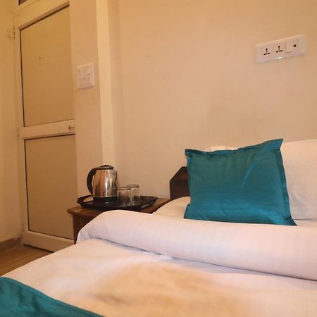 Triple One Hotel Tapovan Rishikesh,Near Laxman Jhula ภายนอก รูปภาพ