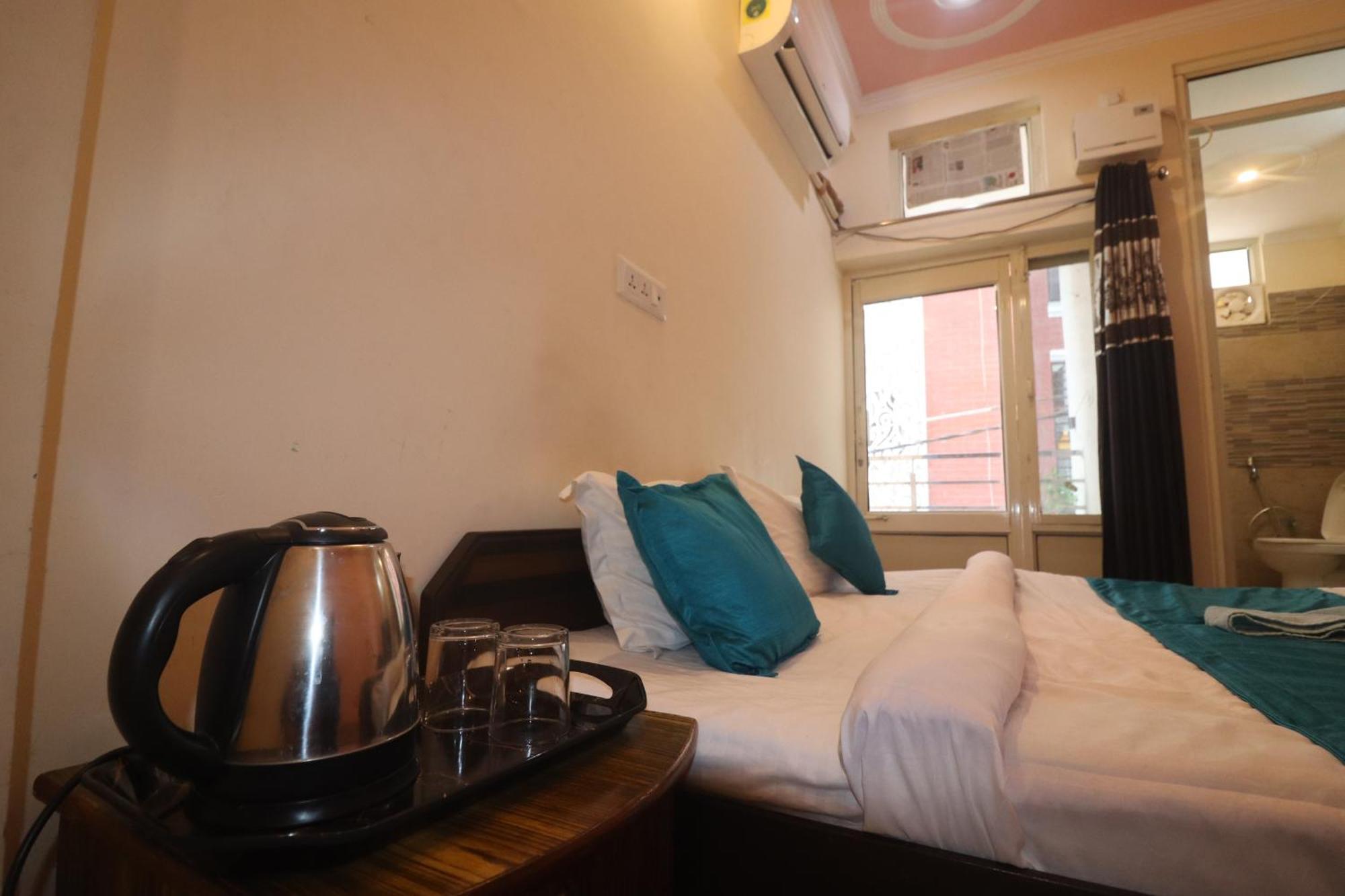 Triple One Hotel Tapovan Rishikesh,Near Laxman Jhula ภายนอก รูปภาพ