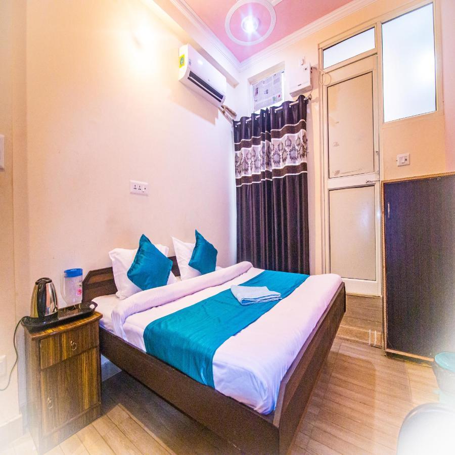 Triple One Hotel Tapovan Rishikesh,Near Laxman Jhula ภายนอก รูปภาพ